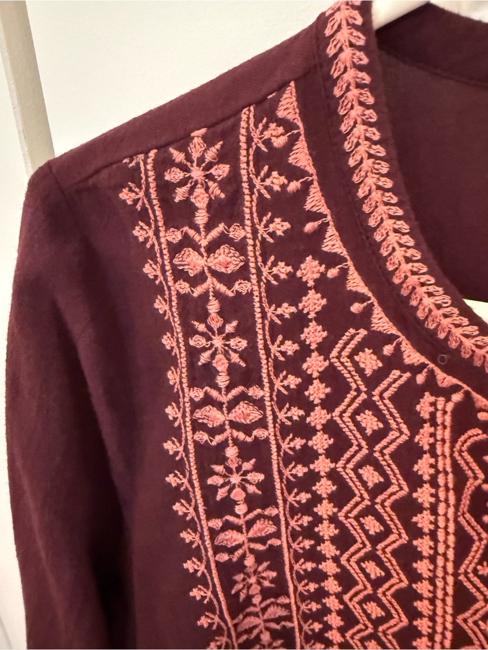 J.Jill Pure Jill Burgundy Embroidered Top Size Medium - Picture 4 of 9